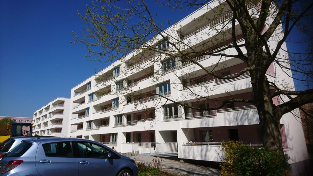 Außenansicht des Wohnblocks in der Irkutsker Straße in Chemnitz